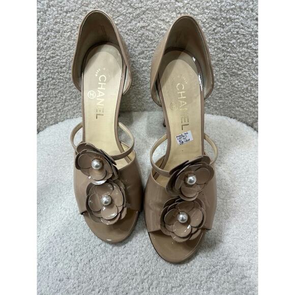 CHANEL Shoes - Chanel Beige Patent Leather Flower Heels Size 40.5